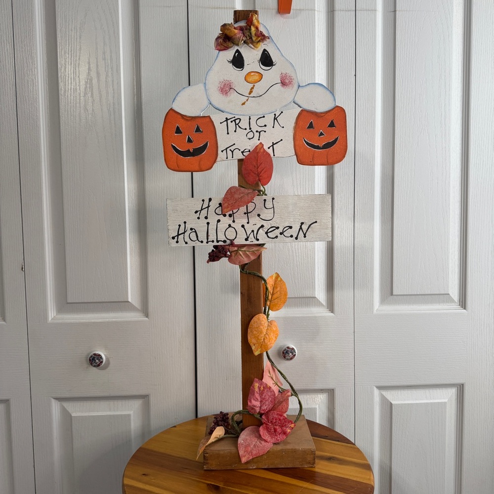 Handmade wooden hand painted ghost freestanding porch decor‎